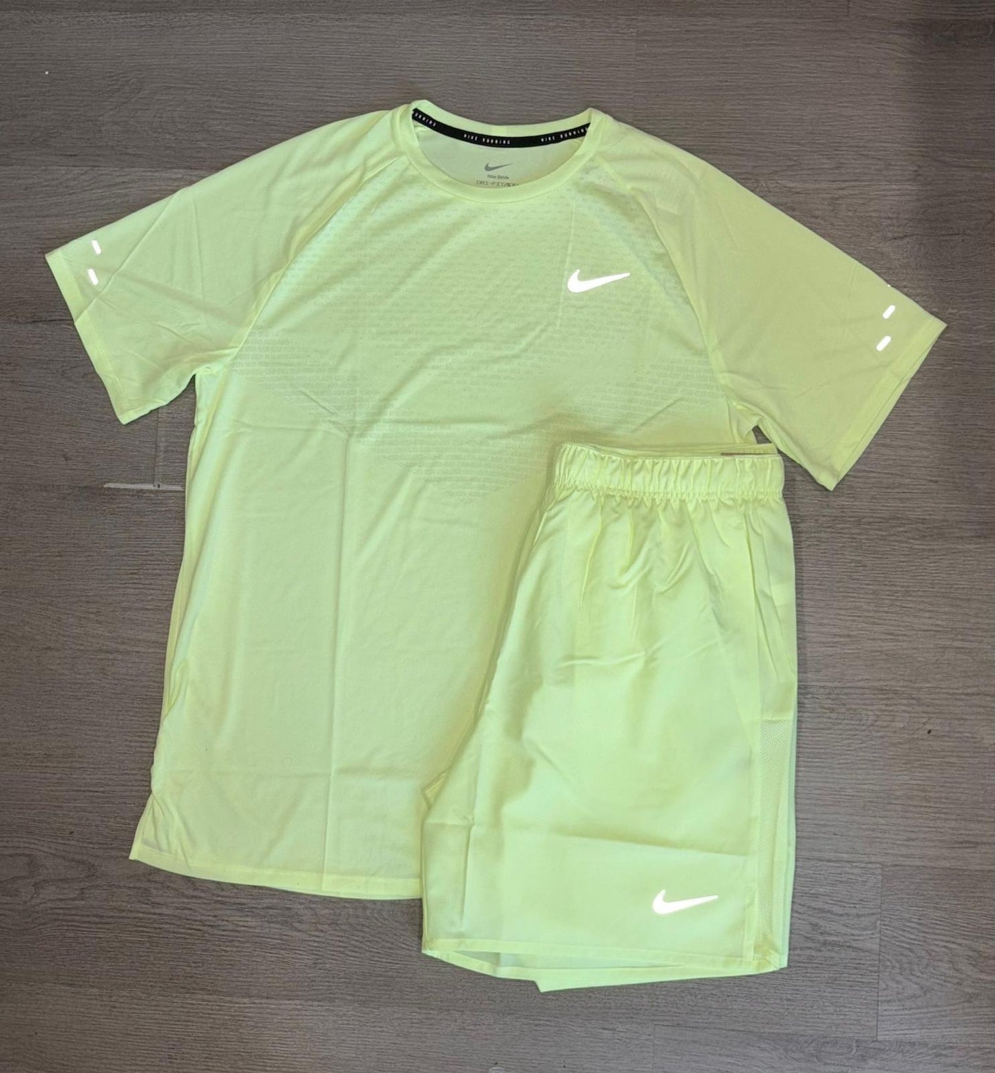 Nike Yellow Stride Set