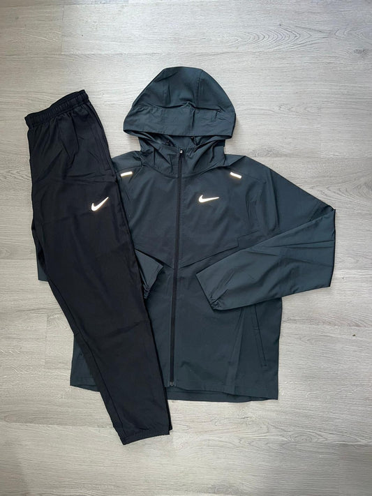 Nike Black UV Set