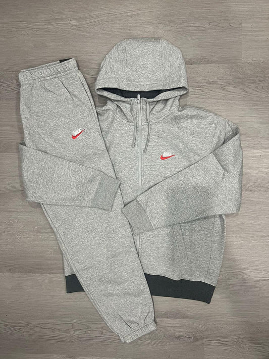 Nike Club Set