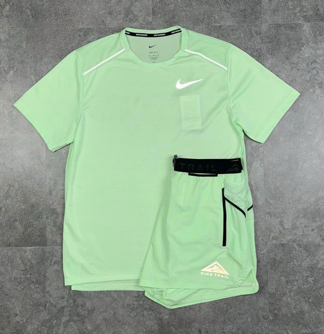 Nike Vapour Green / Trail Set
